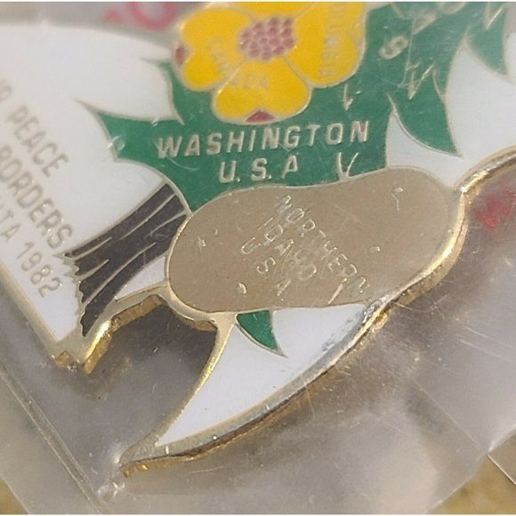 Vintage Lions Club Pin MD19 1982 BC Canada Washington Idaho Atlanta Dove Peace - Picture 2 of 9